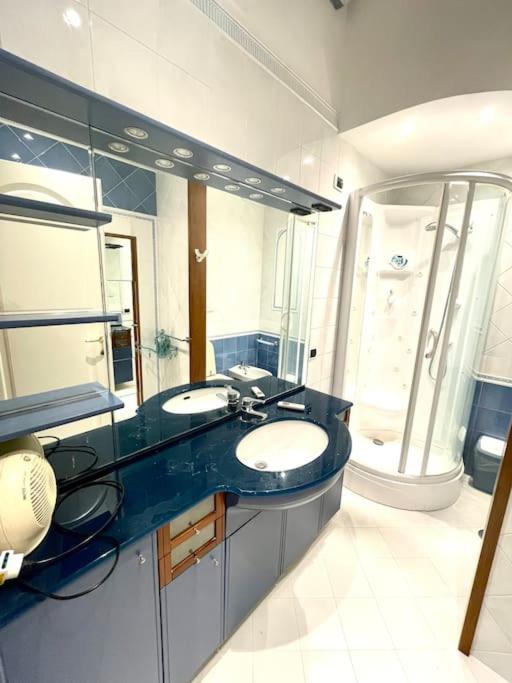 Colosseum Charming Stay Рим Экстерьер фото