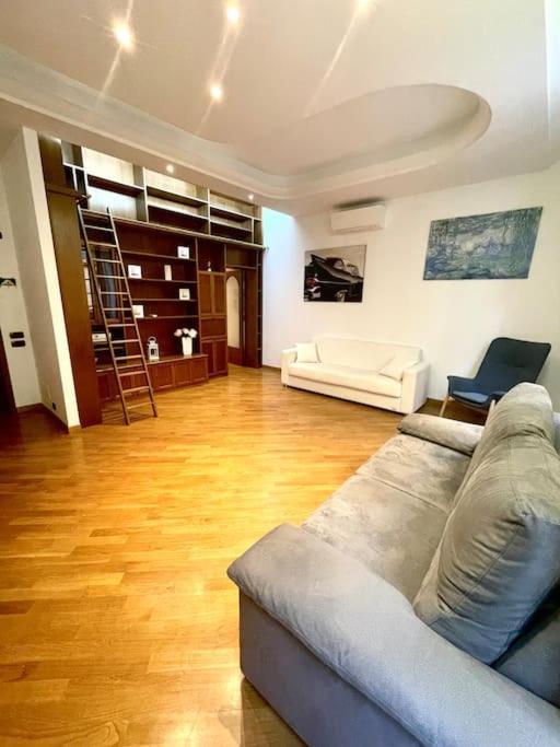 Colosseum Charming Stay Рим Экстерьер фото